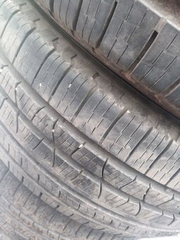 Celoročne pneu 235/55R17 - 2
