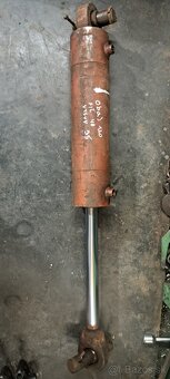 Hydraulicky valec - 2