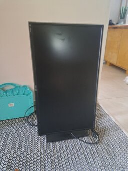 27 palcovy 4K monitor - 2