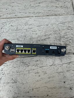Priemyselný router Cisco C819G-4G-G-K9 - 2
