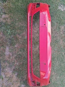 Predný nárazník volkswagen golf Vll č.d 5G0807221 - 2