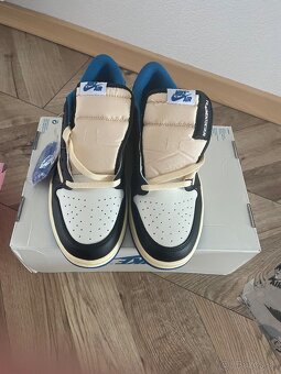 Design x Travis Scott x Air Jordan 1 - 2