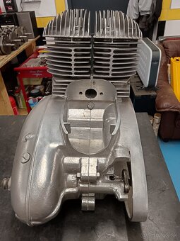 Motor jawa 350 - 2
