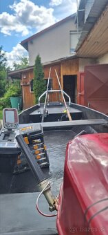 Predám laminatovy čln na ryby - 2