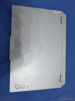 Lenovo LOQ 15IAX9 - 2