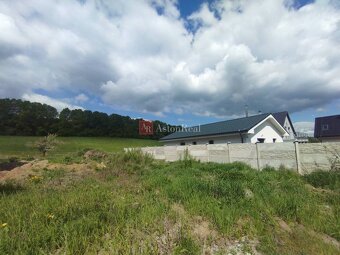 Predaj stavebný pozemok 376 m2  Liptovské Kľačany - Liptovs - 2