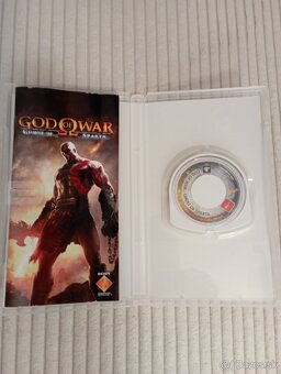 God of War Ghost of Sparta PSP - 2