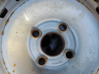 Darujem pneumatík - 2