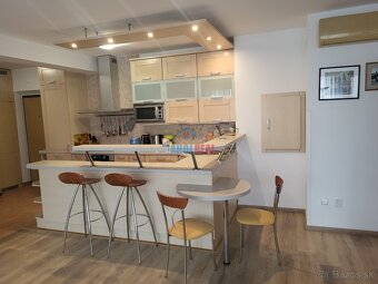 NOVOSTAVBA v STAROM MESTE "ZÁMOCKÁ" - 2