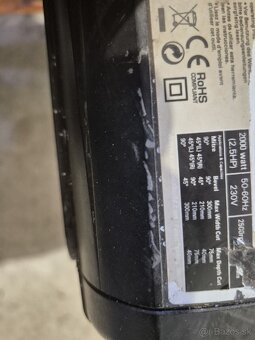 Pokosová píla
kotúč 255mm,motor2000w,max.rez 300x80 - 2