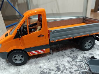 BRUDER auto- cestari - 2