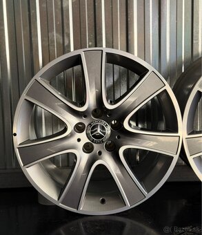 #17 Elektróny originál Mercedes r18 - 2