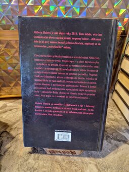 Kniha Spoveď jedného dievčaťa - 2