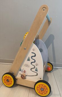 Chodítko s aktivitami - 2