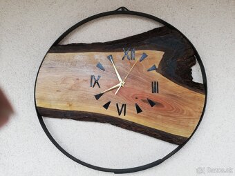 Nastenne hodiny. - 2