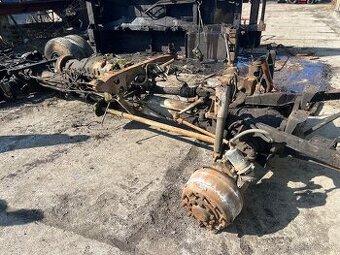 Predná náprava a prevodovka tatra 148 - 2