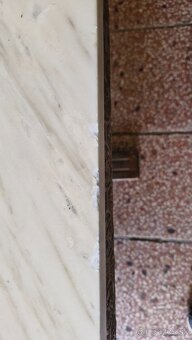 Stolík s kamennou platňou - 2