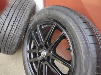 Yokohama bluearth 225/60r18 100H - 2