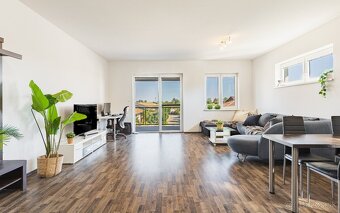 PREDAJ 3 IZB. BYTU, 2x PARK. MIESTA, NÍZKE NÁKLADY, DUNAJSKÁ - 2