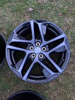 Alu disky originál Peugeot 308 5x108 R18 čierne - 2