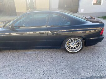 BMW 850i - 2