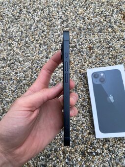iPhone 13 - baterie 100% - 2