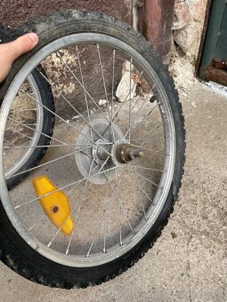 Predám kolesá na bycikel rozmer je uvedení na obrazoch - 2