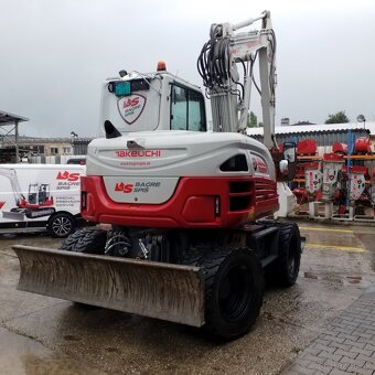 Takeuchi TB395W kolesovy bager - 2