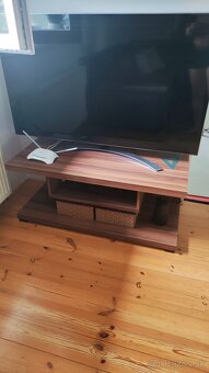 Stolík pod TV - 2