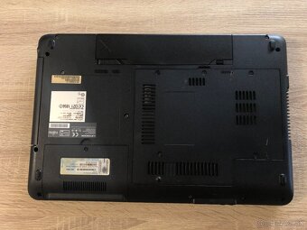 15,6" notebook Fujitsu Lifebook AH530 / 4GB/128GB TOP stav - 2