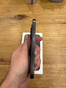 Iphone 15 pro 256gb nový - 2