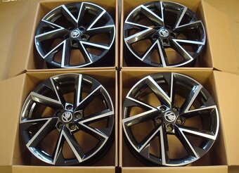 Alu R 18 ŠKODA model VEGA/VELA originál 100 % stav. - 2