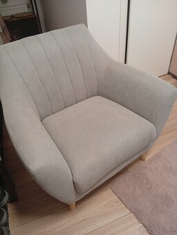 Predám elegantný gauč a kreslo - 2