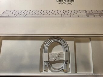 Apple Magic Keyboard s Numerickou Klávesnicou a Touch ID Whi - 2