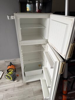 Chladnička s mrazničkou - 2