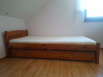 Drevená posteľ s úložným priestorom - 2