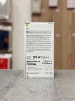 Apple iPhone 16 128GB Black - 2