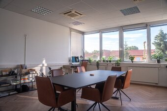 otočné kreslo Naya - 2