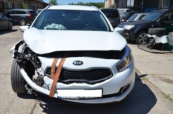 Kia Ceed sporty wagon 1.4 CVVT, 73 kW, M6, havarovaná - 2