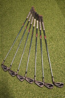 Zanovny set Cobra Darkspeed 4-PW Stiff Oceľ Golfove palice - 2