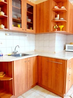 Ponúkam na prenájom príjemný, slnečný 1,5 izbový byt, blíz - 2