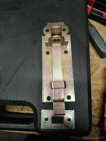 zástrč 2x 140x55x5mm, kolieska - 2