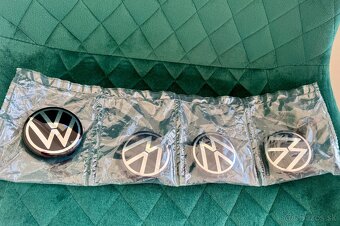 ✔️ORIGINÁL OE logo , krytky  VW ( facelift ) - 2