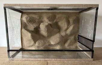 Terárium 80x50x50 s 3D stenou - 2