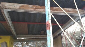 Predám dvojdielne drevené okno s rámom - 2