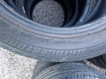 Predam pneu 215/45r16 - 2