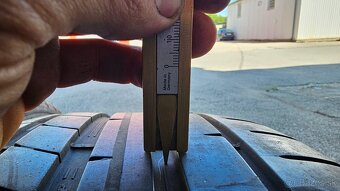 235/55R18 - 2
