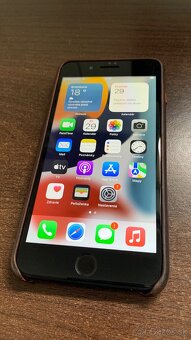 Predám iPhone 7 plus 128GB Black - 2