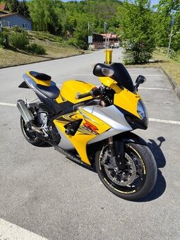 Suzuki GSXR 1000 K8 - 2