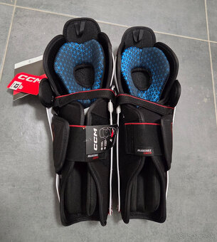 Chrániče holení CCM JetSpeed FT880 junior - 2